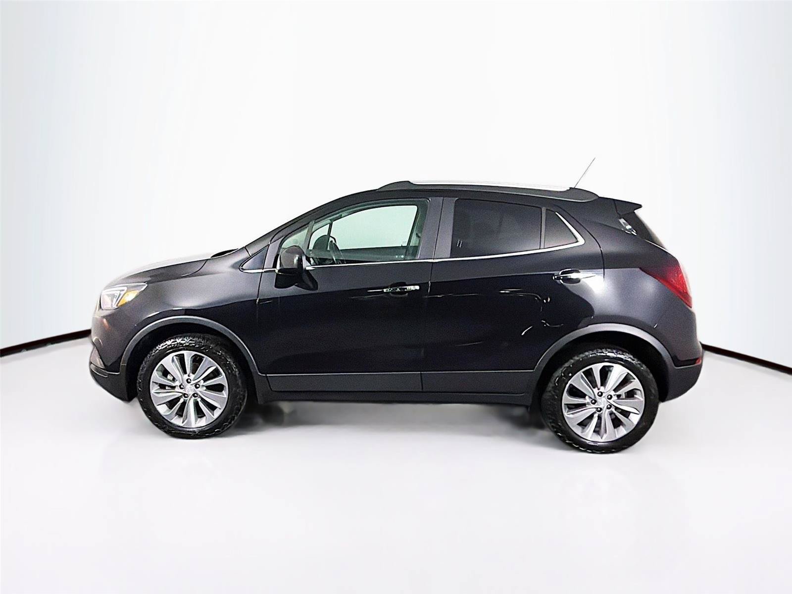 Used 2020 Buick Encore Preferred AWD/4WD image 8