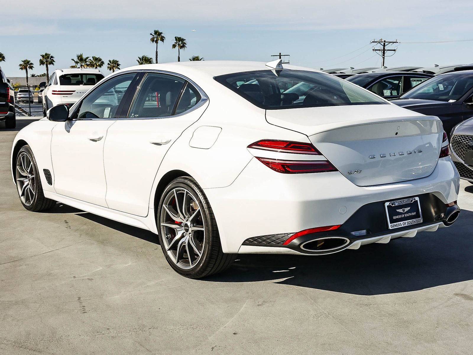 Used 2025 Genesis G70 2.5T image 6