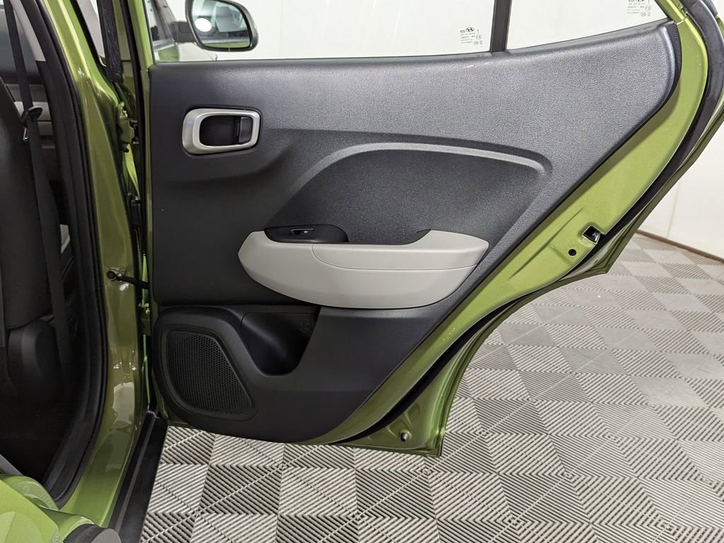 Used 2022 Hyundai Venue SEL w/ Cargo Package FWD image 29