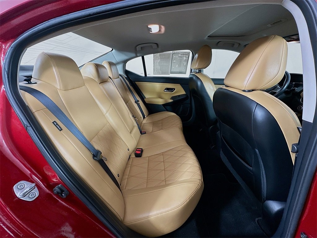 Used 2022 Nissan Sentra SV w/ SV Premium Package image 25