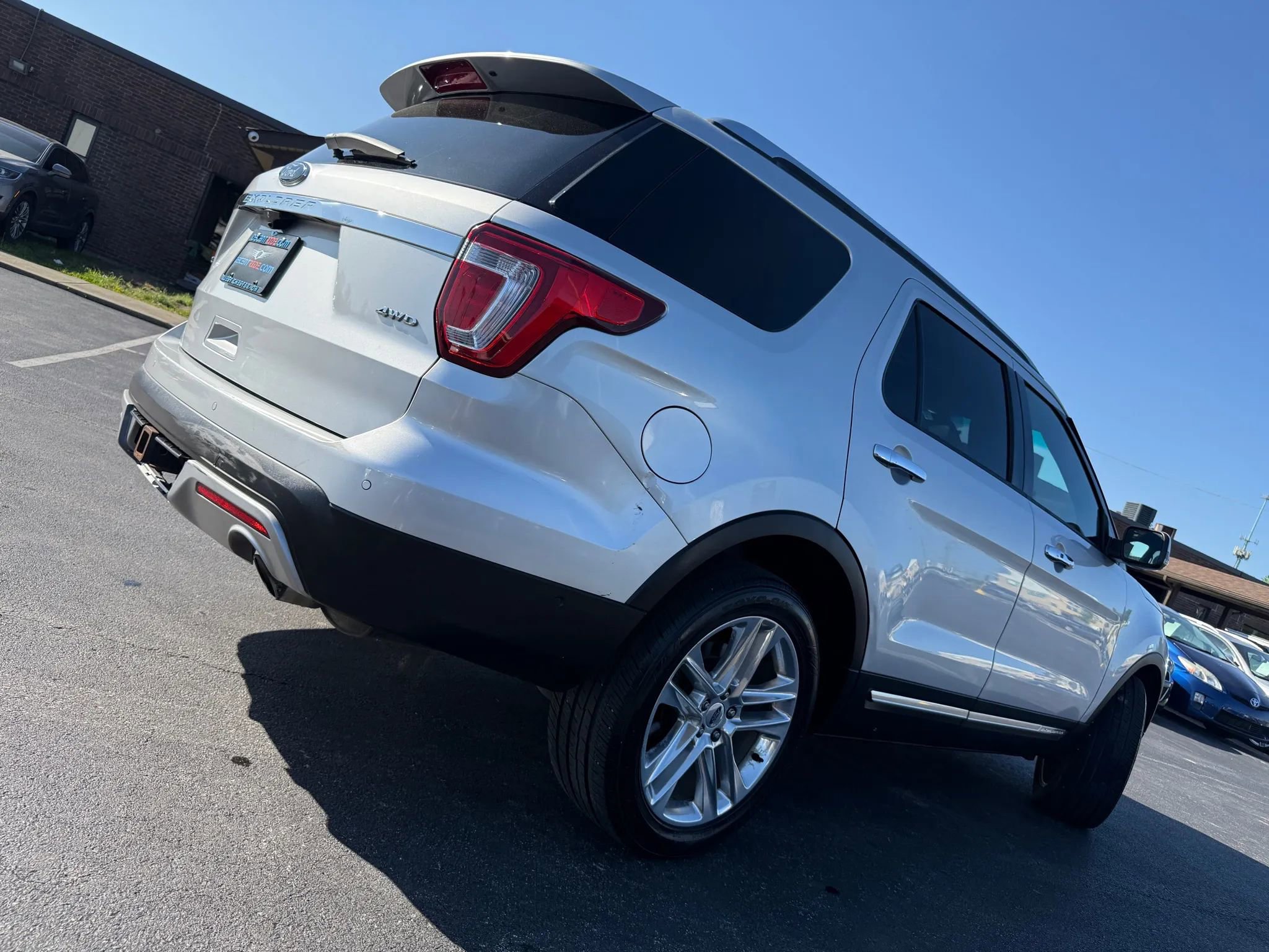 Used 2017 Ford Explorer Limited w/ Equipment Group 301A image 62
