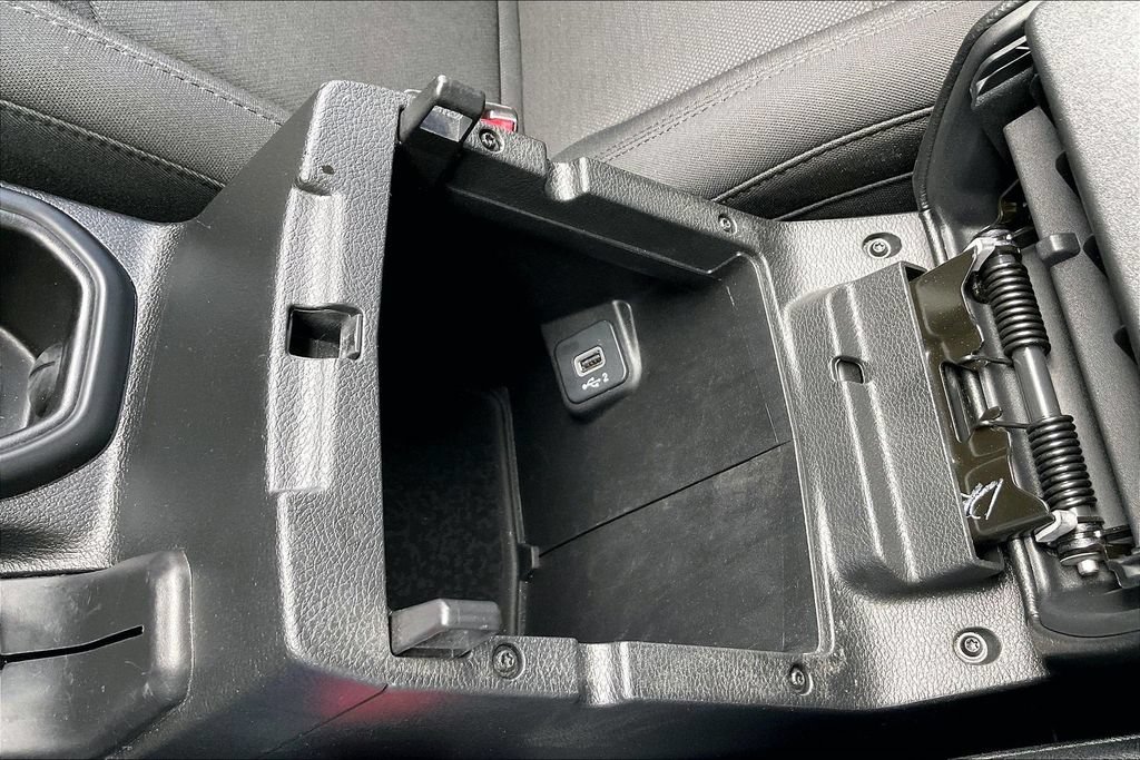 Certified 2023 Jeep Wrangler Sport AWD/4WD image 23