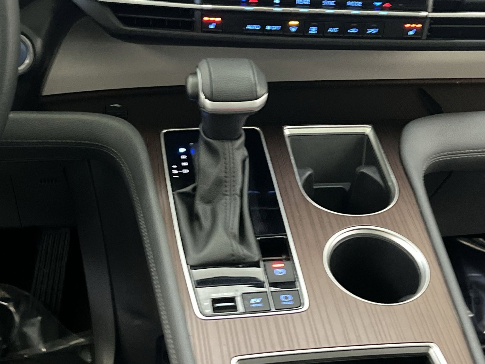 Used 2024 Toyota Sienna XLE image 20