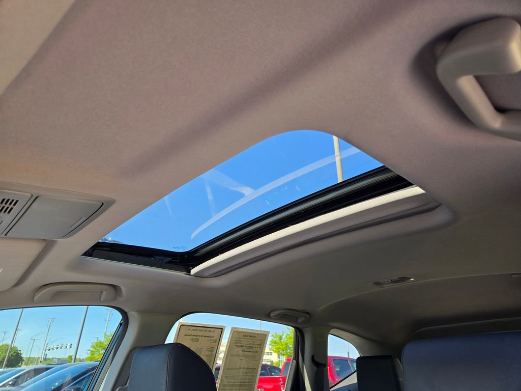 Used 2022 Honda CR-V Touring image 25