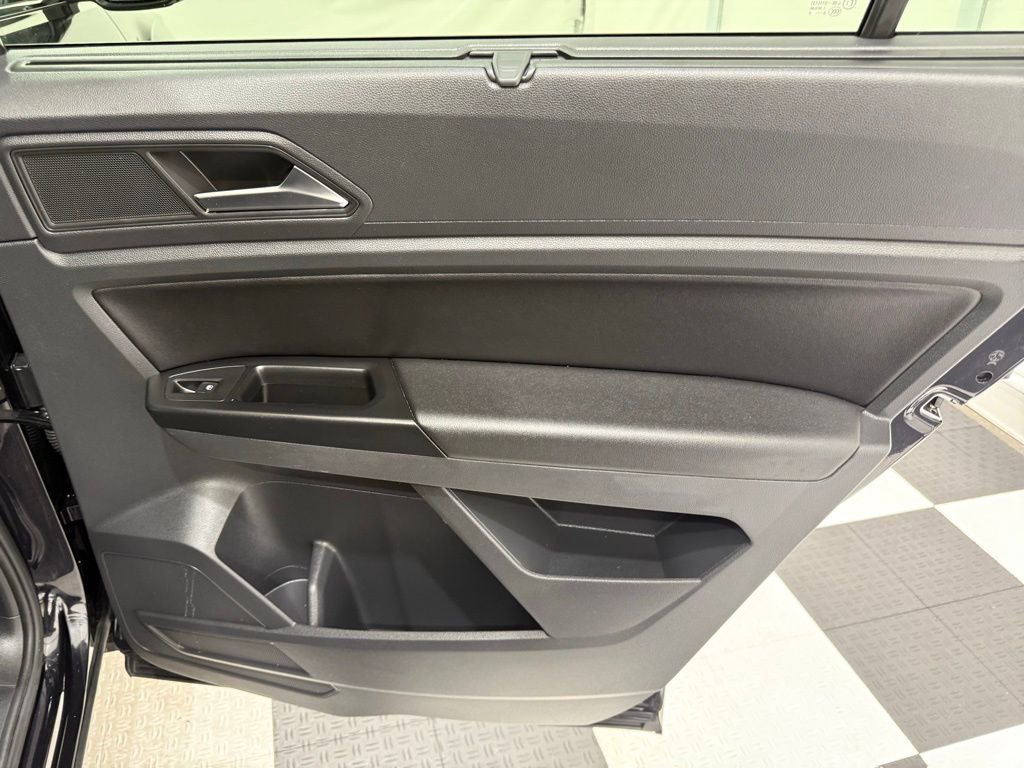 Used 2021 Volkswagen Atlas SE image 24