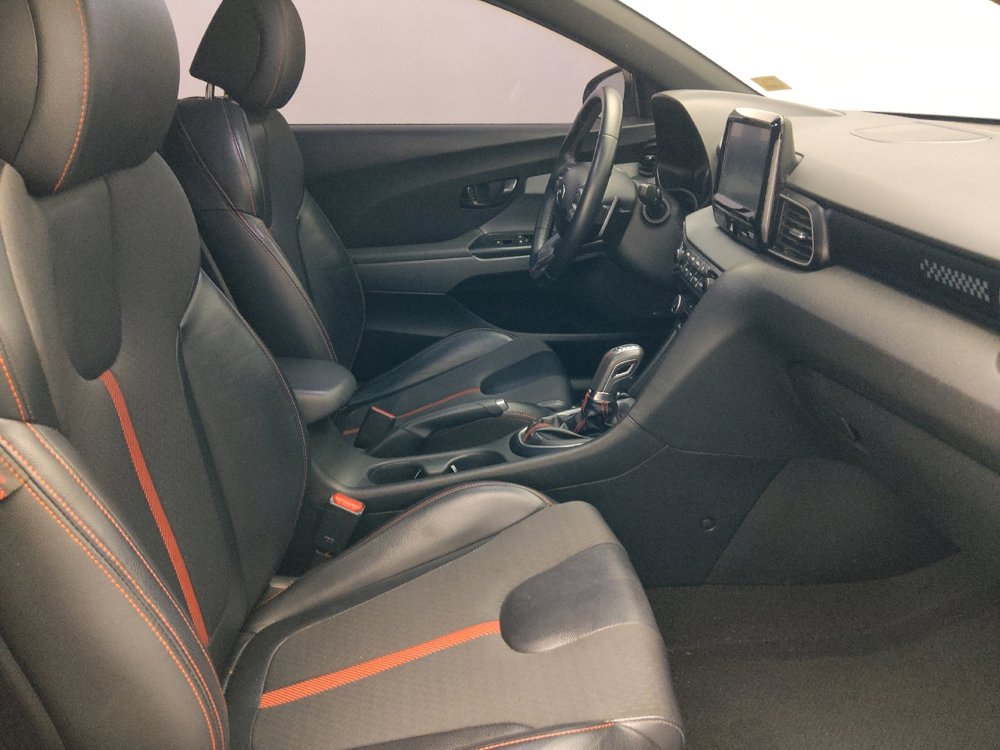Used 2020 Hyundai Veloster Turbo FWD image 21