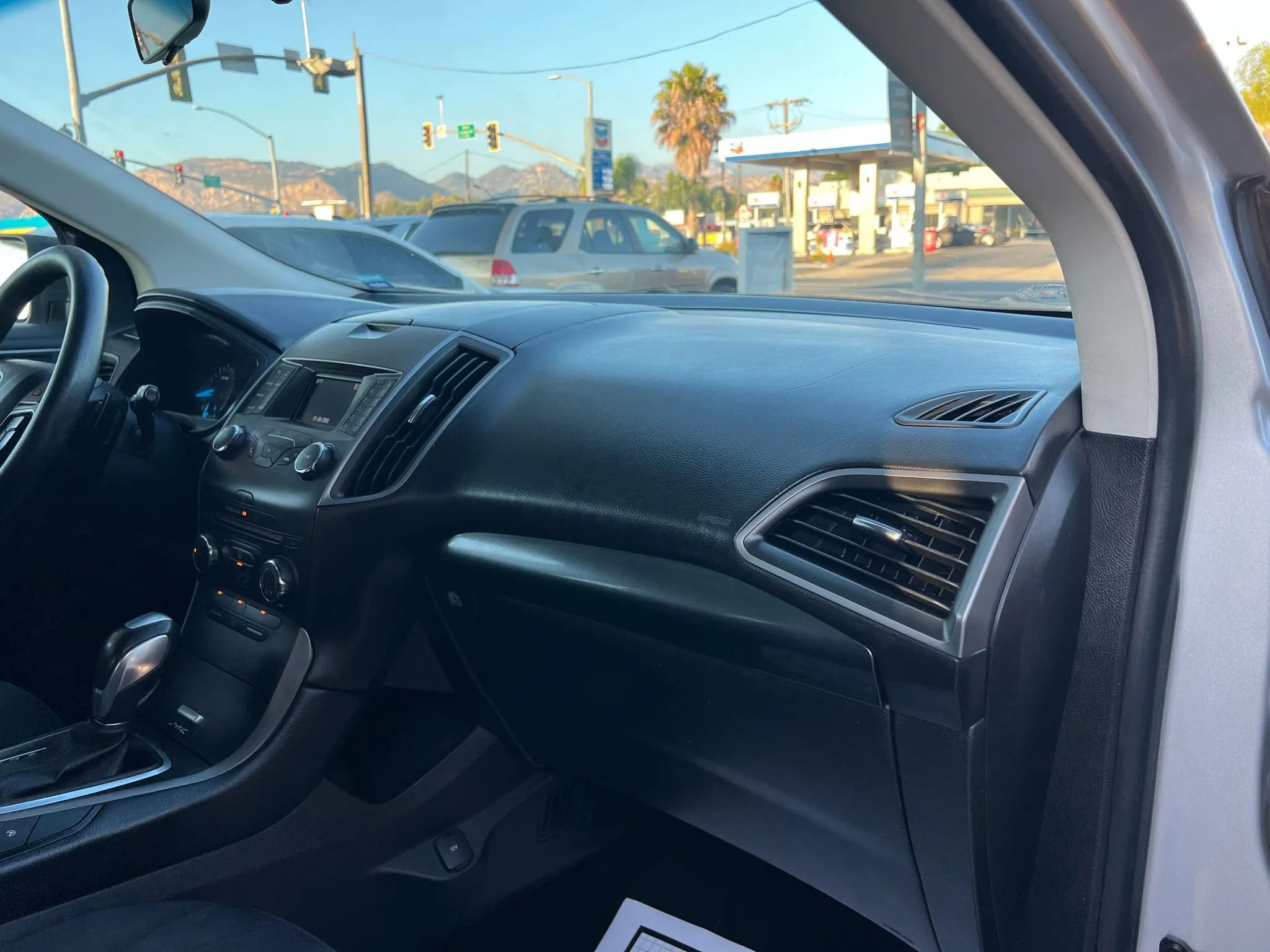 Used 2017 Ford Edge SE FWD image 21