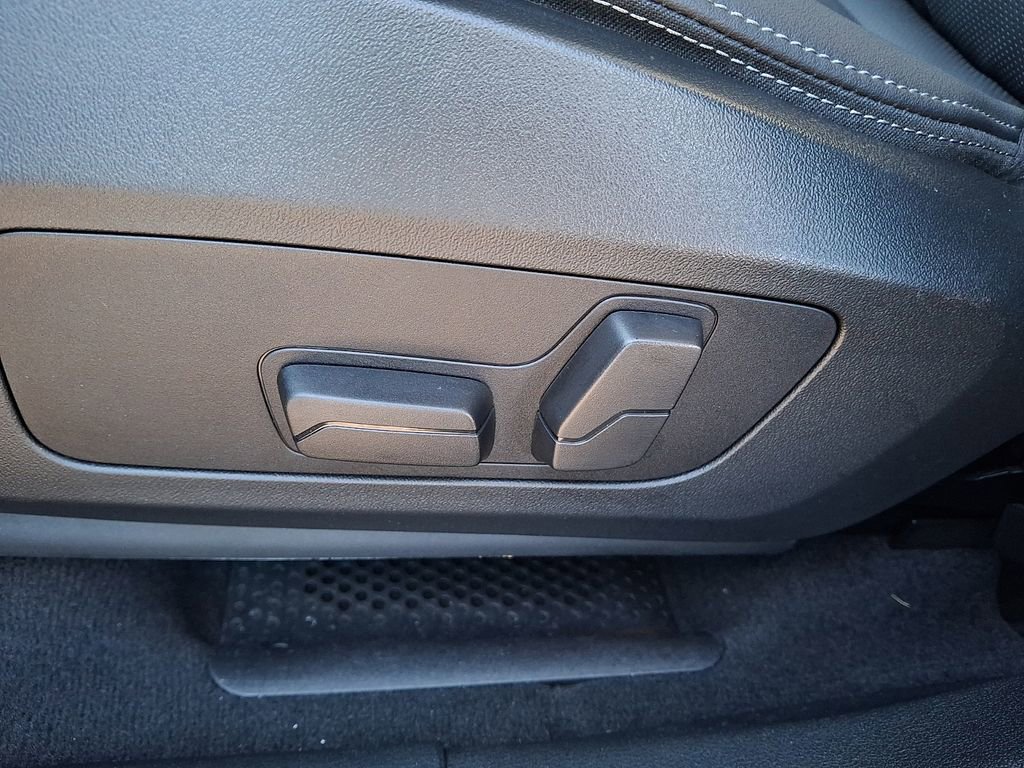 Certified 2023 BMW X1 xDrive28i w/ Convenience Package image 8