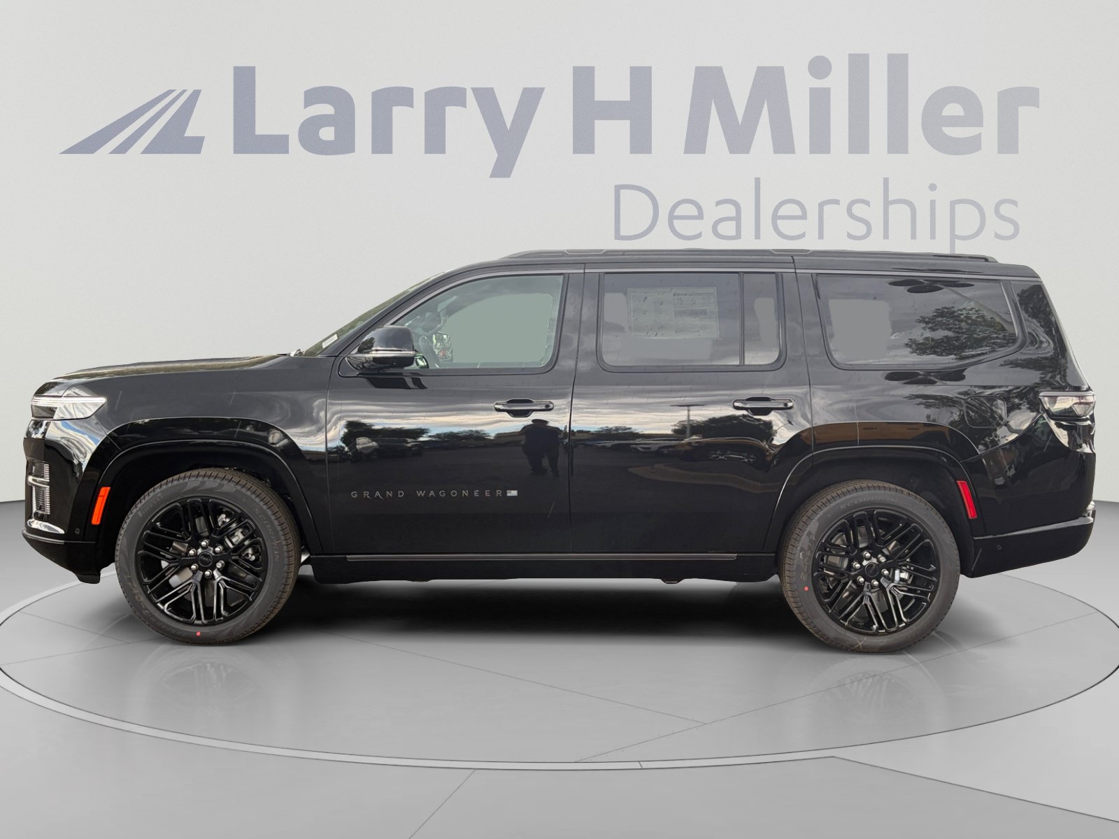 New 2026 Jeep Grand Wagoneer Limited AWD/4WD image 2