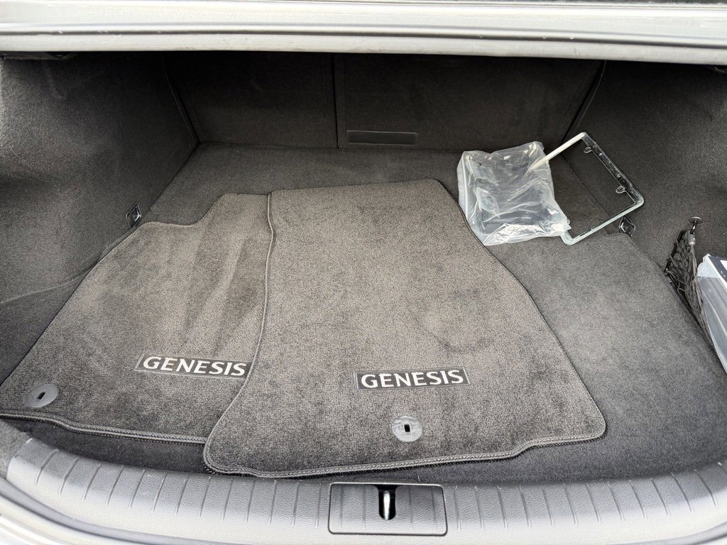 Used 2021 Genesis G70 2.0T image 7