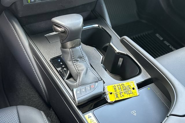 Used 2025 Lexus ES 350 w/ Premium Package FWD image 10
