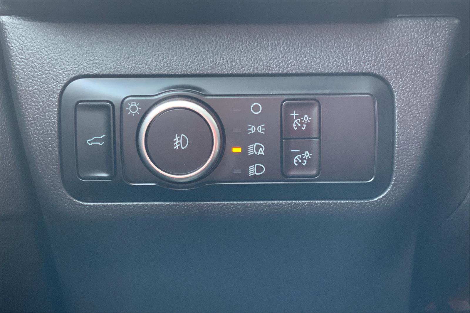 Used 2025 Ford Escape Platinum AWD/4WD image 17