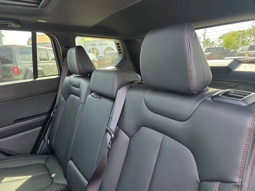 New 2026 Jeep Cherokee Limited AWD/4WD image 9