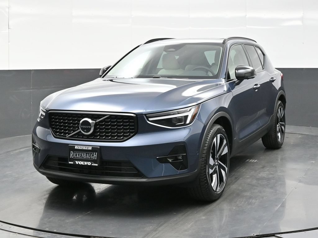 New 2026 Volvo XC40 B5 Ultra w/ Protection Package Premier AWD/4WD image 2