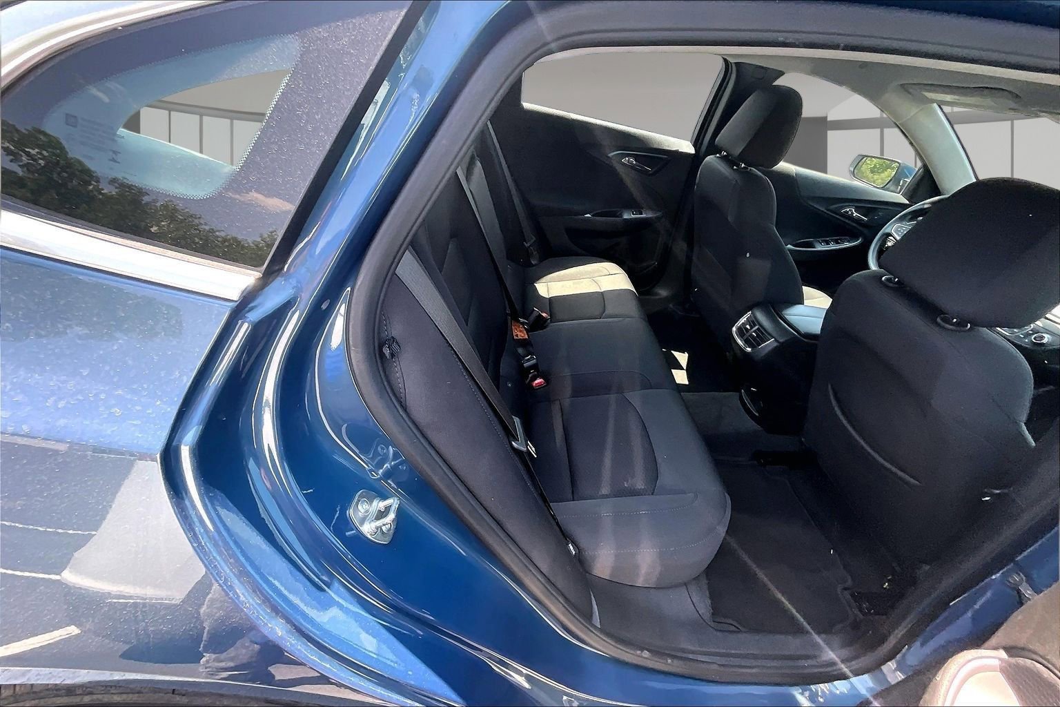 Used 2025 Chevrolet Malibu LT FWD image 25