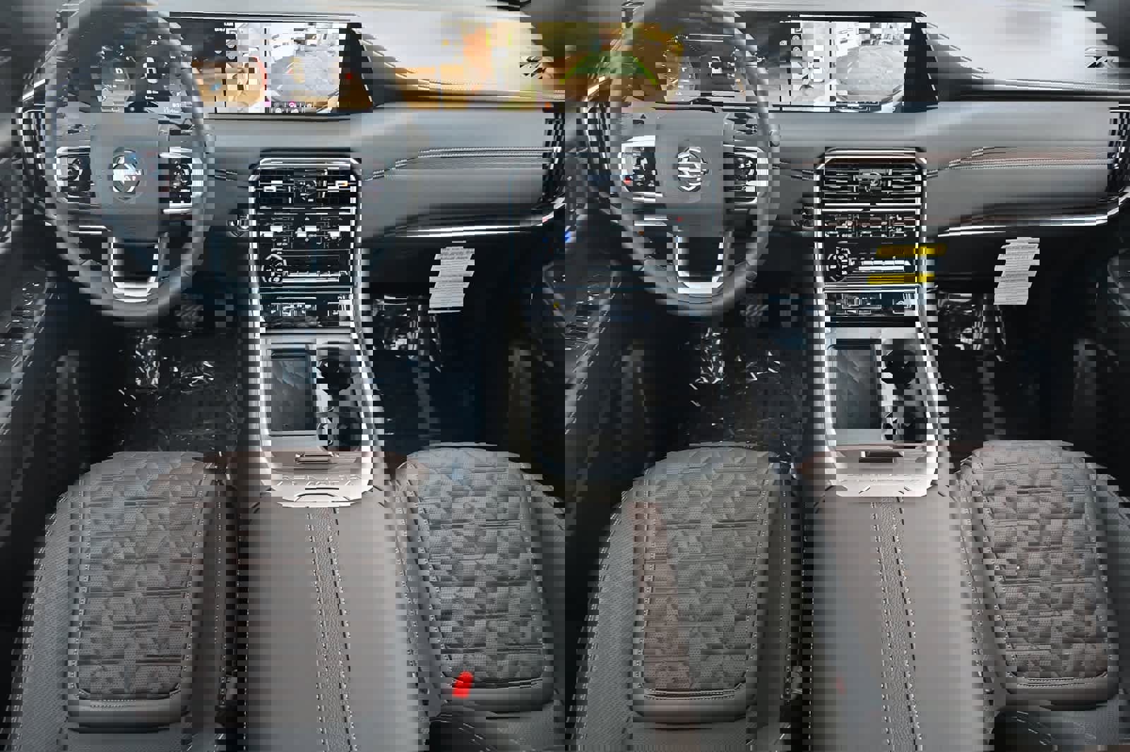 New 2025 Nissan Armada Platinum w/ Convenience Package image 3