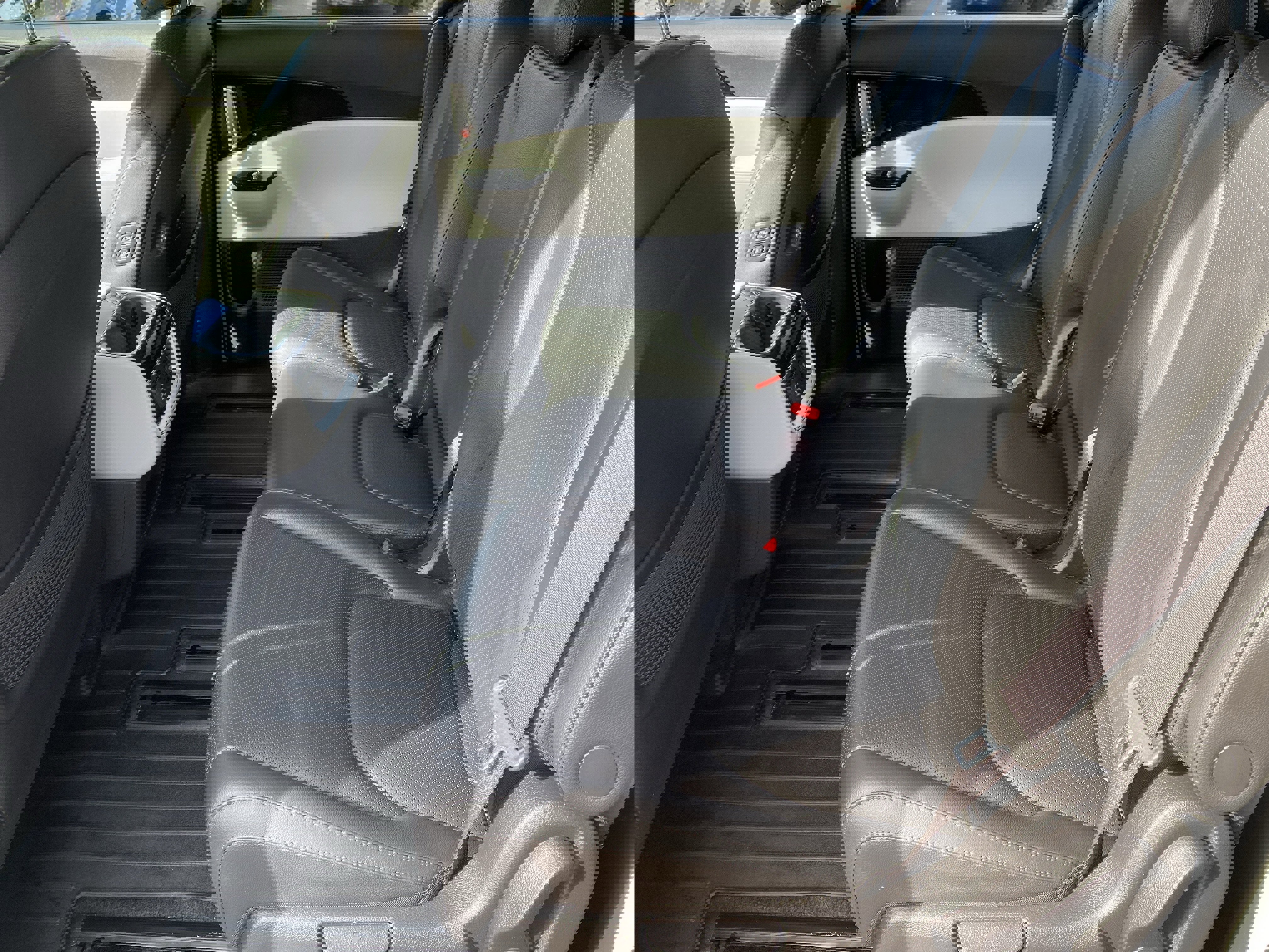 Used 2024 Kia Carnival SX Prestige image 27