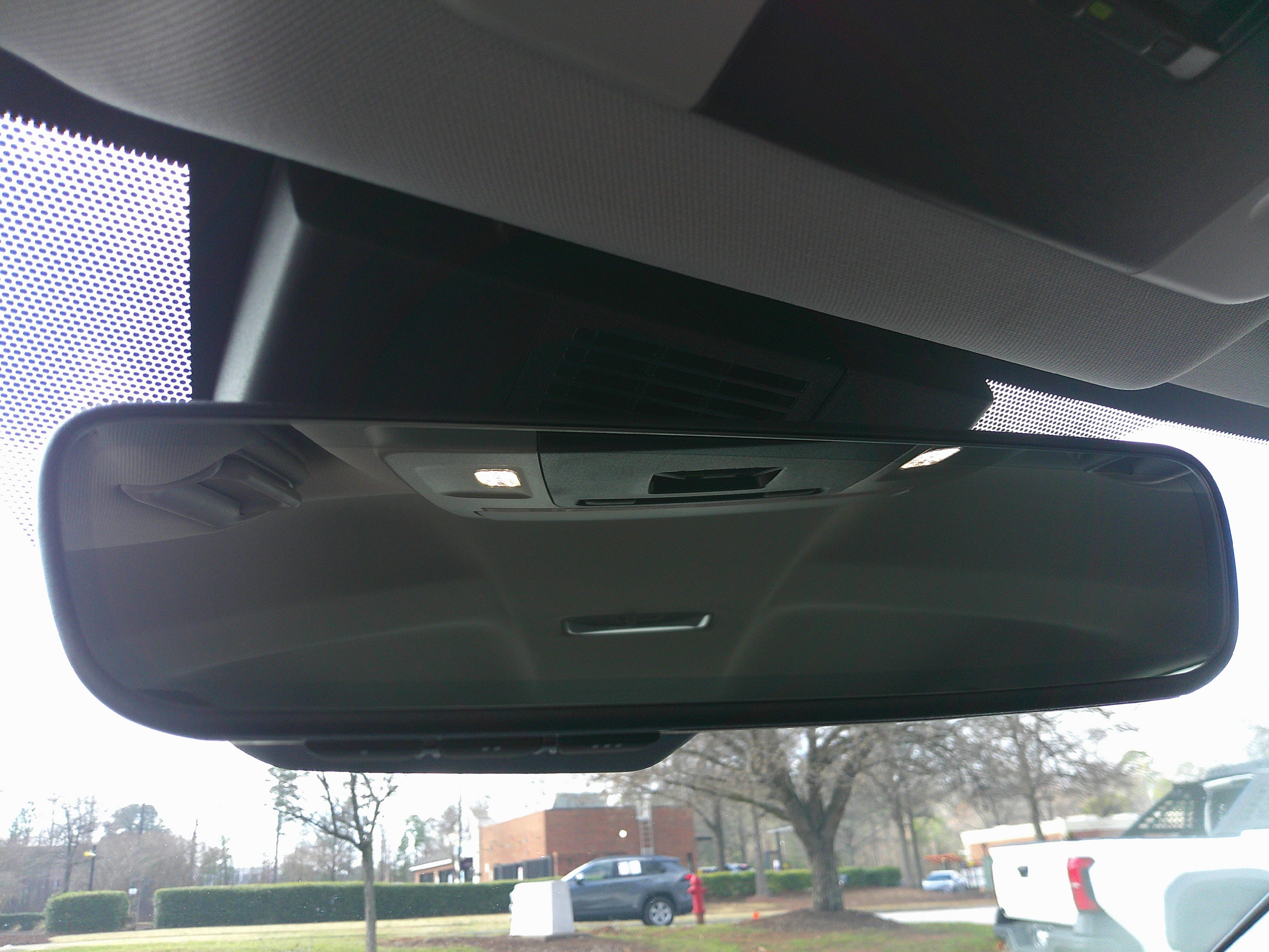 Used 2025 Toyota Camry LE image 28