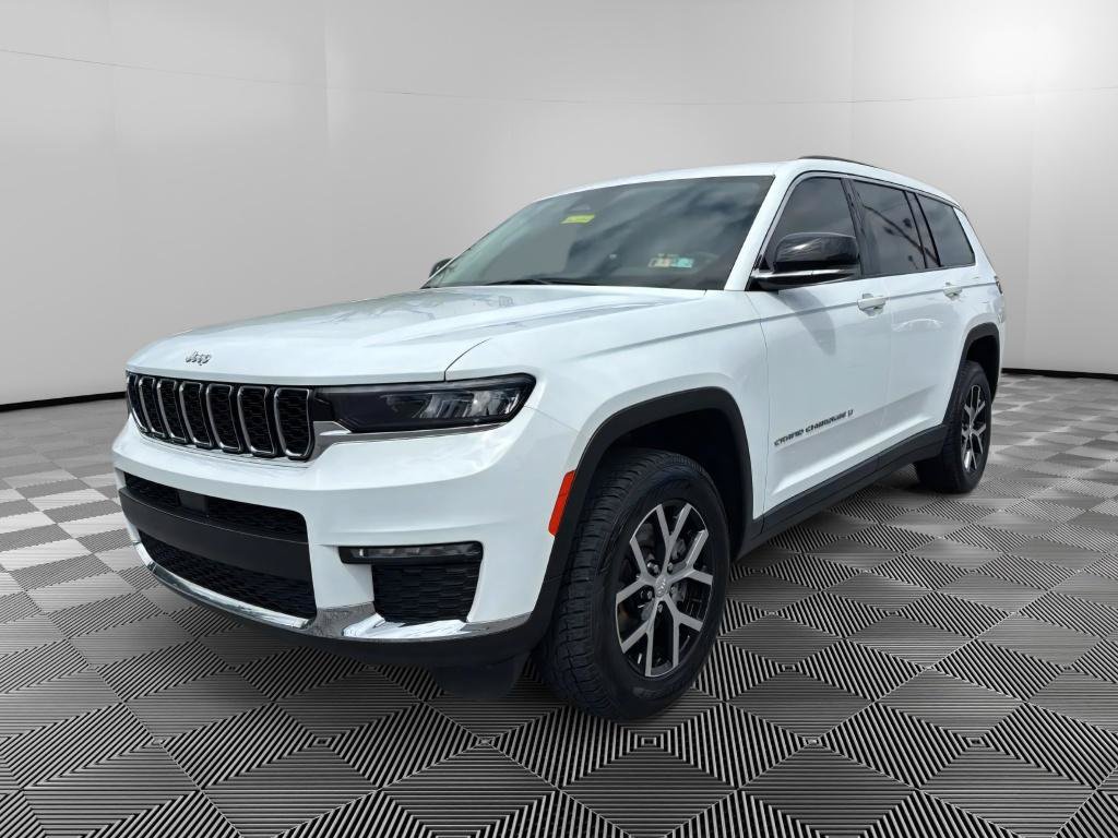 Used 2023 Jeep Grand Cherokee L Limited AWD/4WD image 1