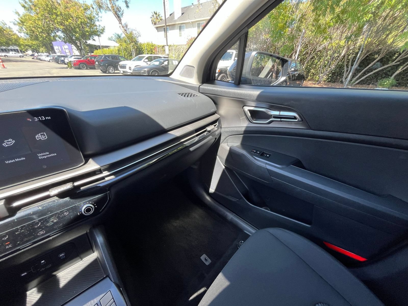 Used 2026 Kia Sportage LX FWD image 30