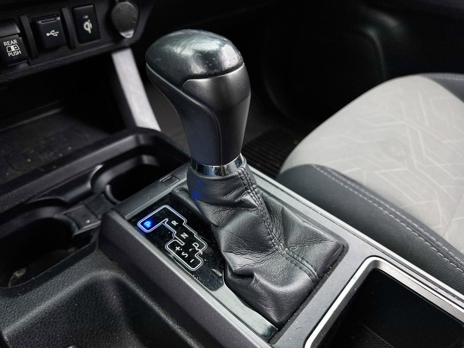 Used 2020 Toyota Tacoma TRD Sport image 22