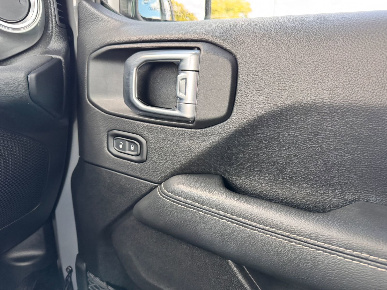 Used 2021 Jeep Wrangler Unlimited Sahara image 15