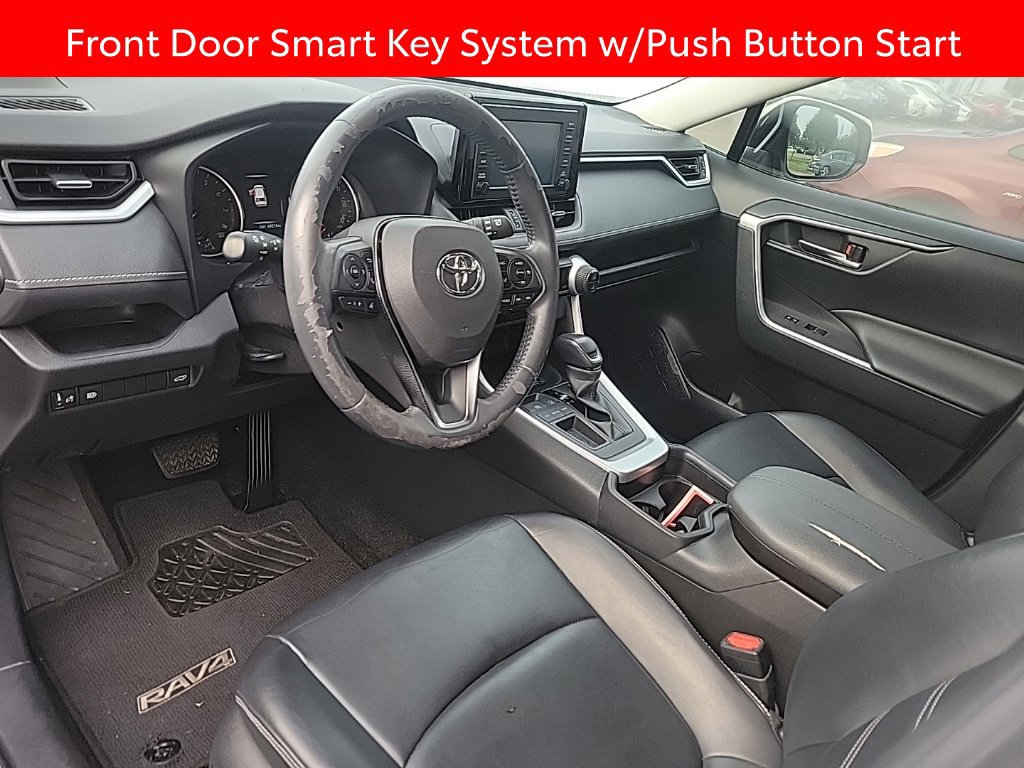 Used 2019 Toyota RAV4 XLE Premium FWD image 7