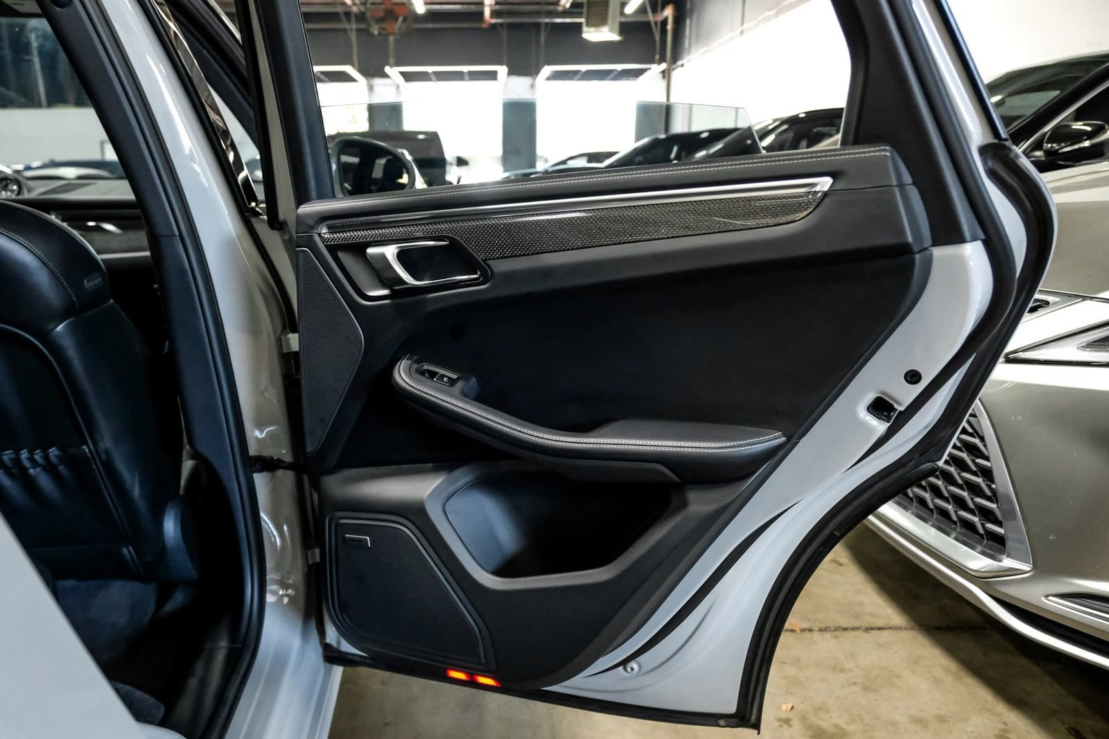 Used 2023 Porsche Macan GTS AWD/4WD image 43