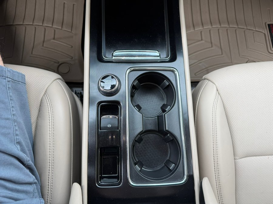 Used 2020 Lincoln Corsair AWD w/ Premium Package image 21