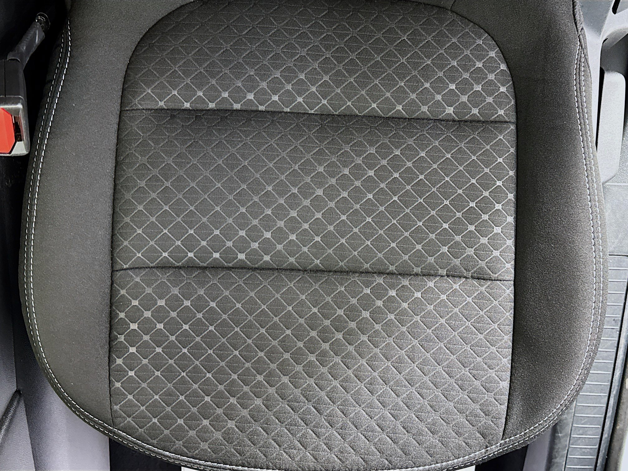 Used 2025 Ford Escape Active AWD/4WD image 19
