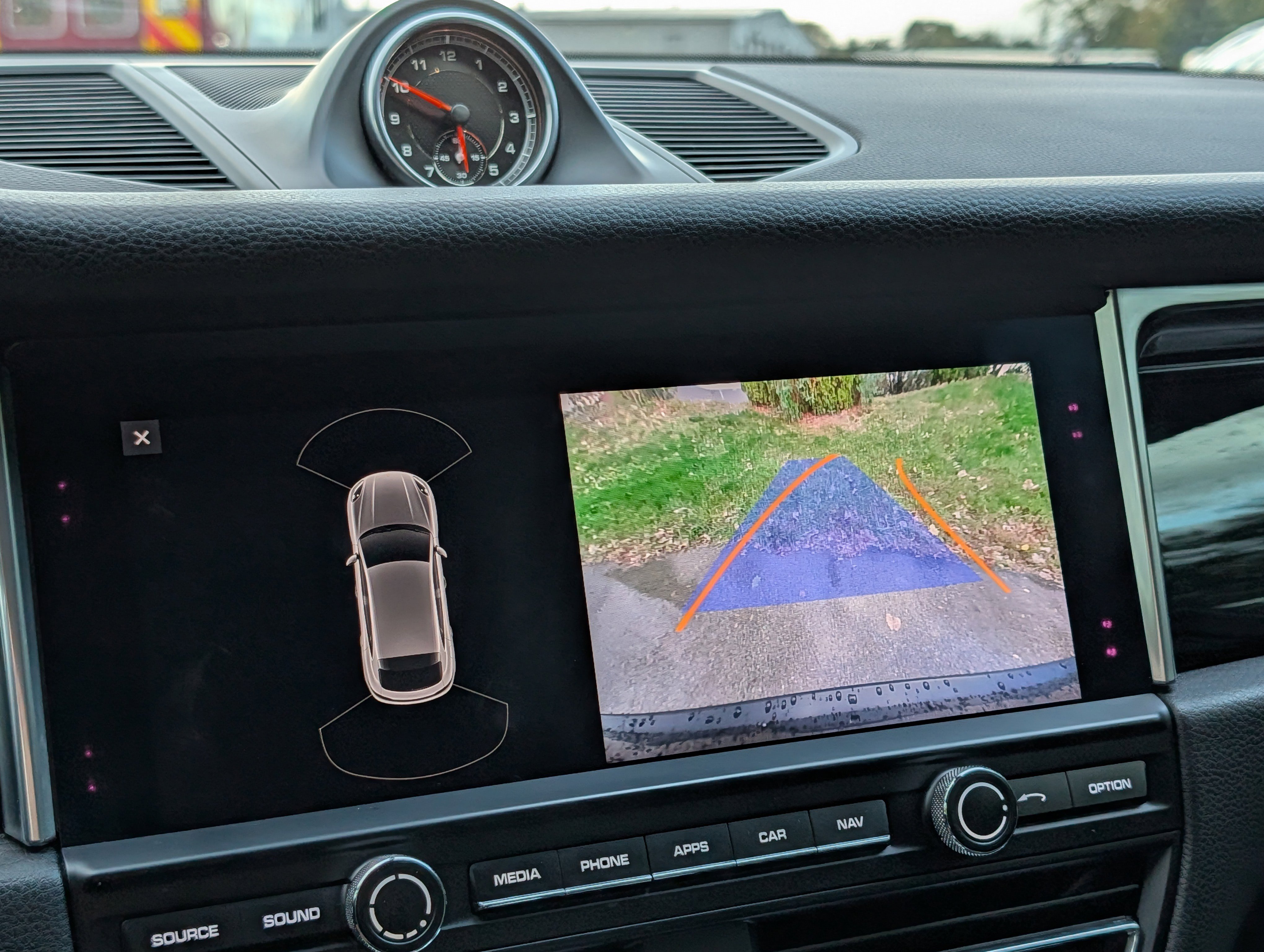 Used 2020 Porsche Macan S image 19