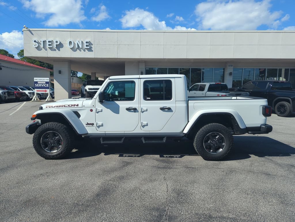 Used 2023 Jeep Gladiator Rubicon w/ Cold Weather Group AWD/4WD image 3