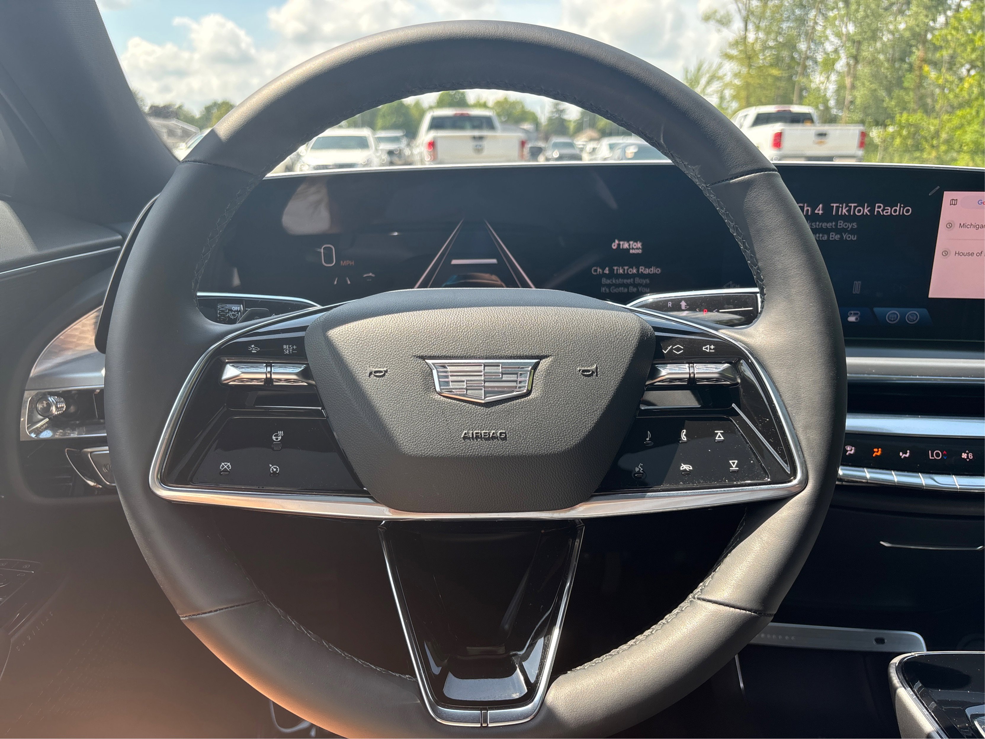 Used 2024 Cadillac Lyriq Luxury image 20