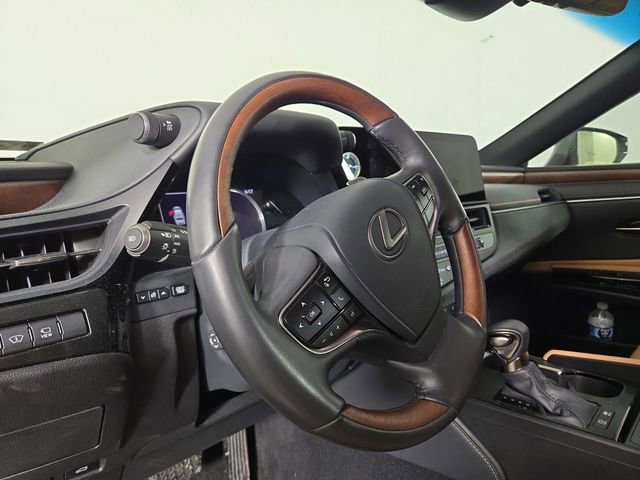 Certified 2024 Lexus ES 300h w/ Luxury Package image 14