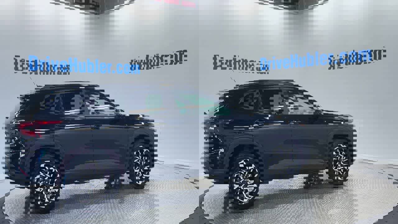 Used 2025 Chevrolet Trax RS w/ Sunroof Package image 4