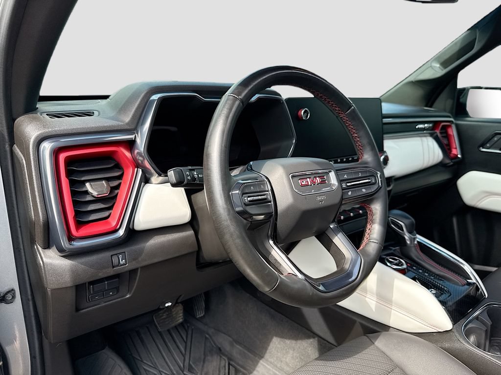 Used 2024 GMC Canyon AT4X AWD/4WD image 9