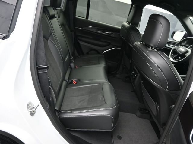 Used 2022 Jeep Grand Cherokee Altitude image 37