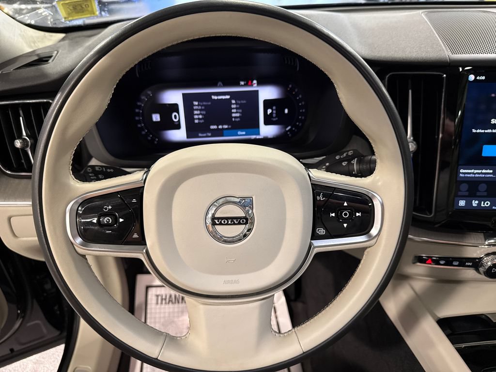 Certified 2024 Volvo XC60 B5 Plus w/ Protection Package Premier AWD/4WD image 11