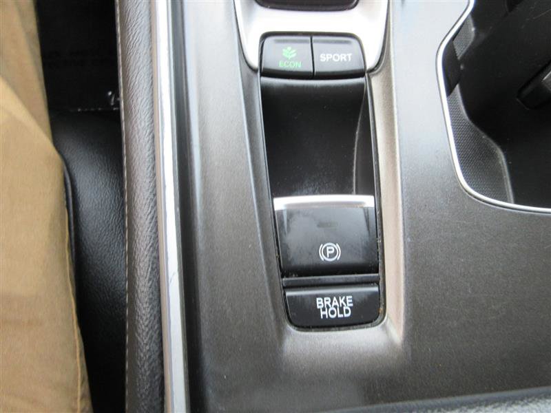 Used 2021 Honda Accord Touring image 32