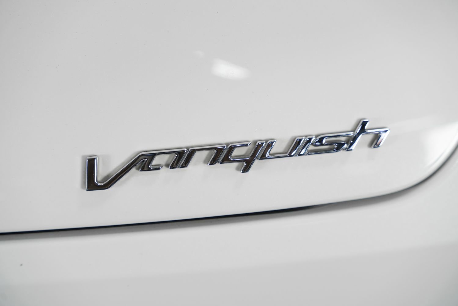 Used 2014 Aston Martin Vanquish Coupe image 21