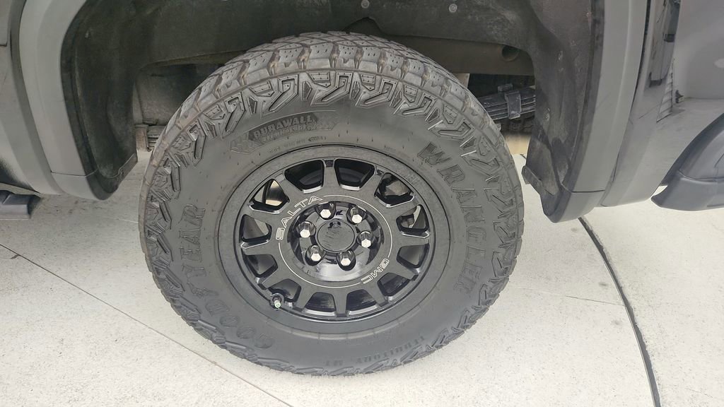 Used 2024 GMC Sierra 1500 AT4X w/ AT4X AEV Edition image 31