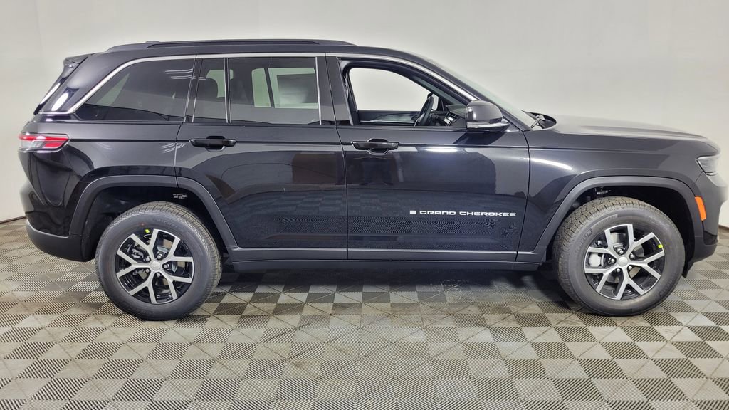 New 2025 Jeep Grand Cherokee Limited image 9