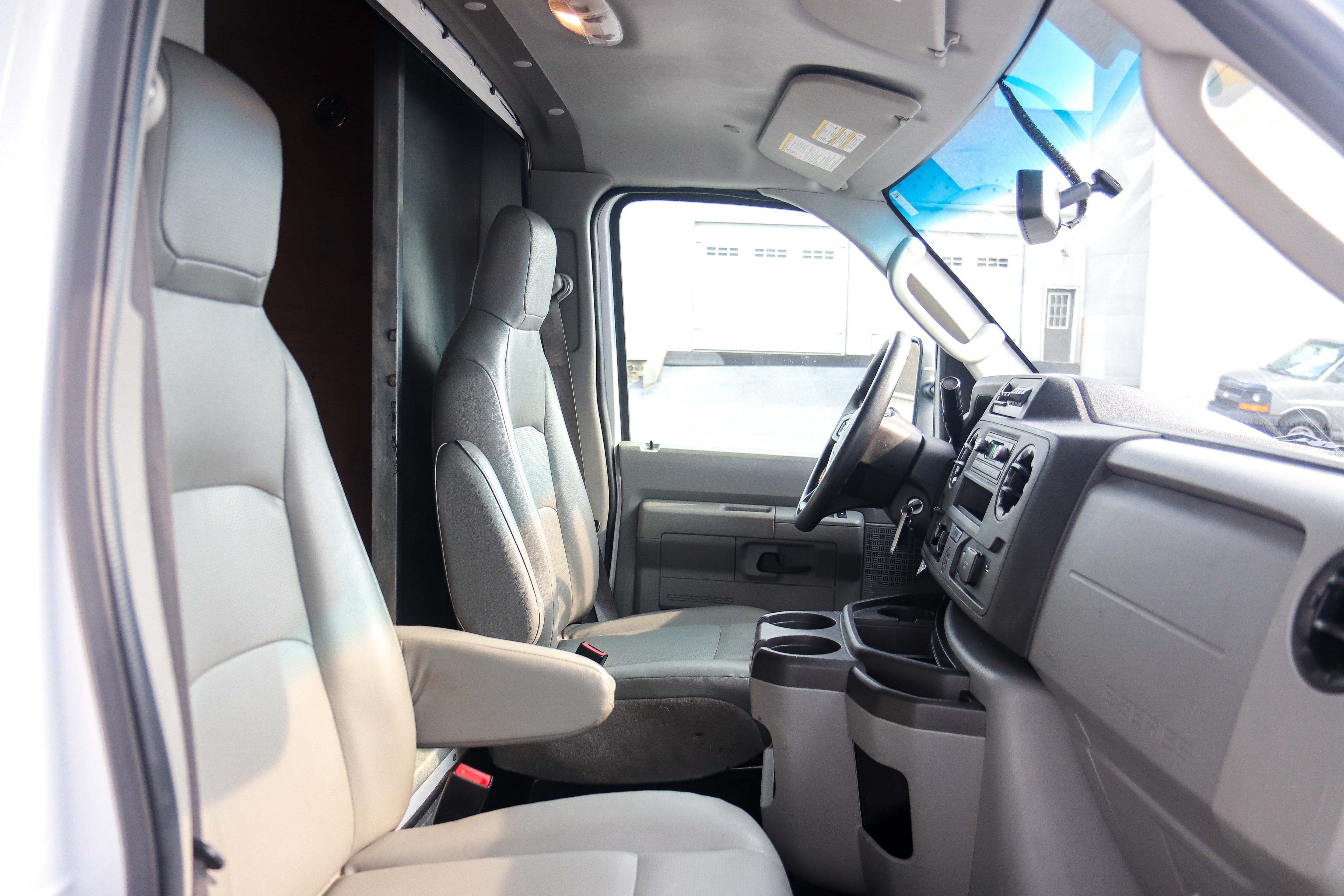 Used 2021 Ford E-450 and Econoline 450 Super Duty w/ Power Windows & Locks Group RWD image 12