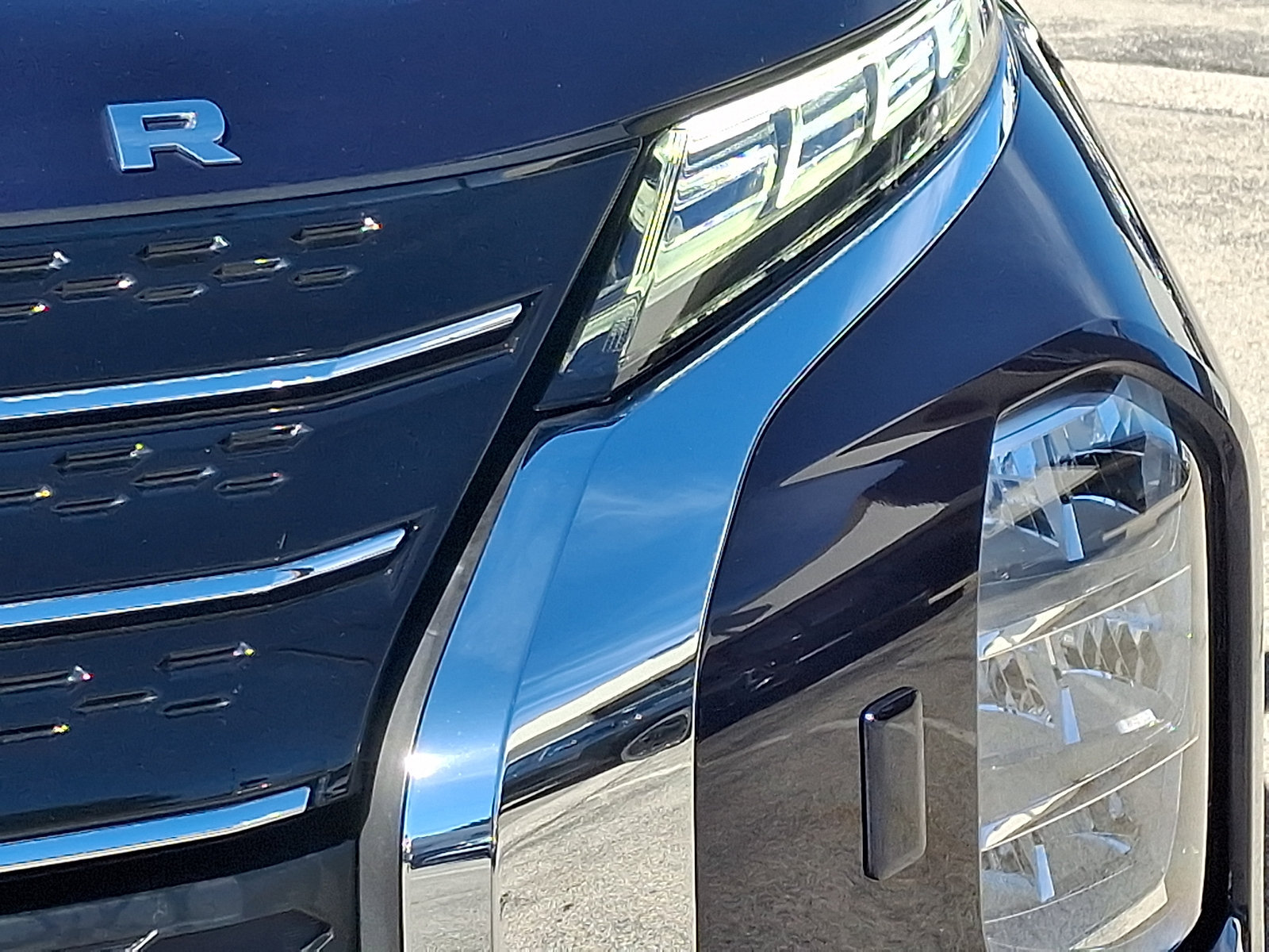 Used 2023 Mitsubishi Outlander SE AWD/4WD image 9