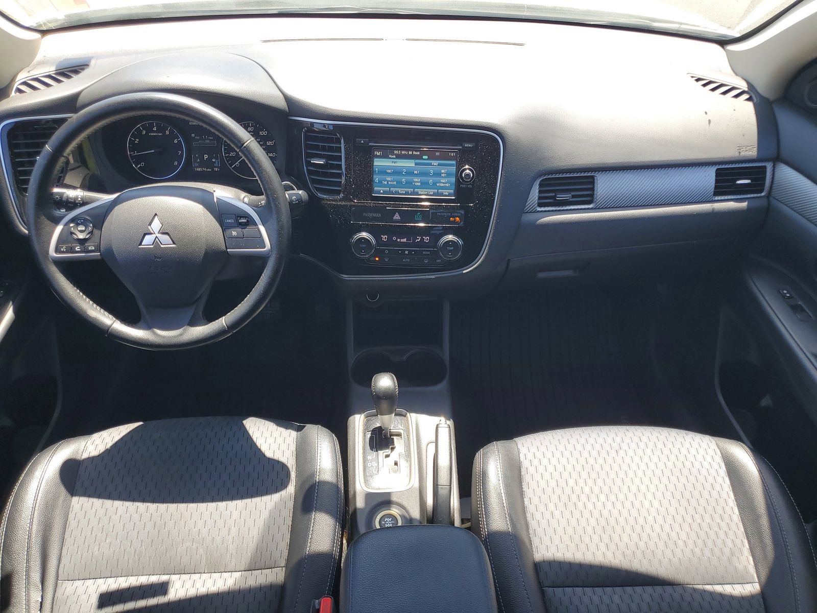 Used 2015 Mitsubishi Outlander SE image 24