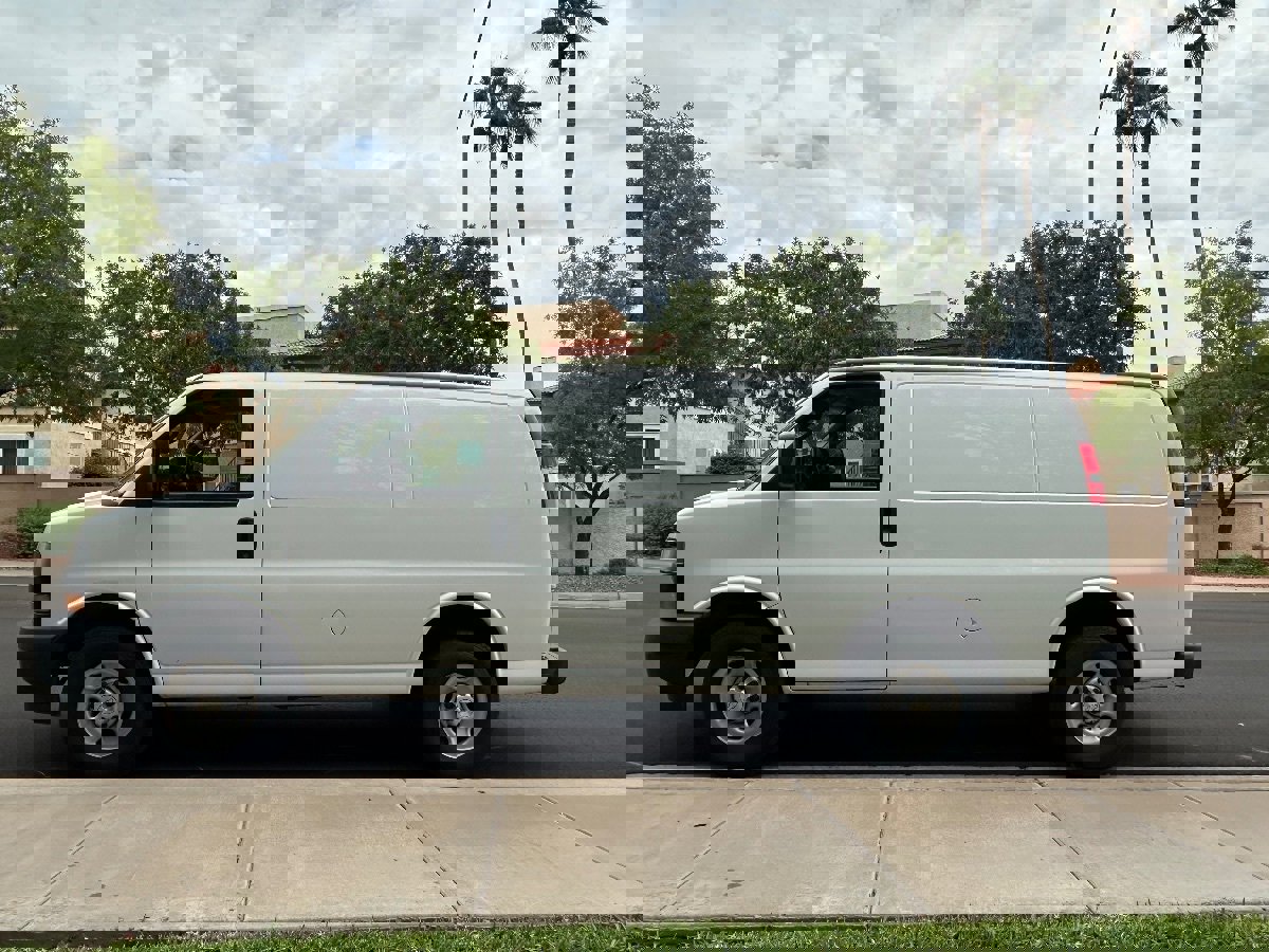 Used 2020 Chevrolet Express 2500 w/ Communications Package image 5
