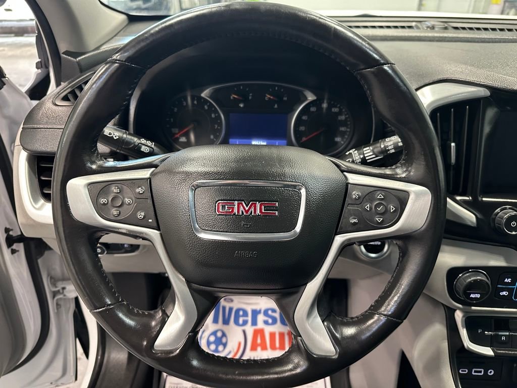 Used 2022 GMC Terrain SLT image 16