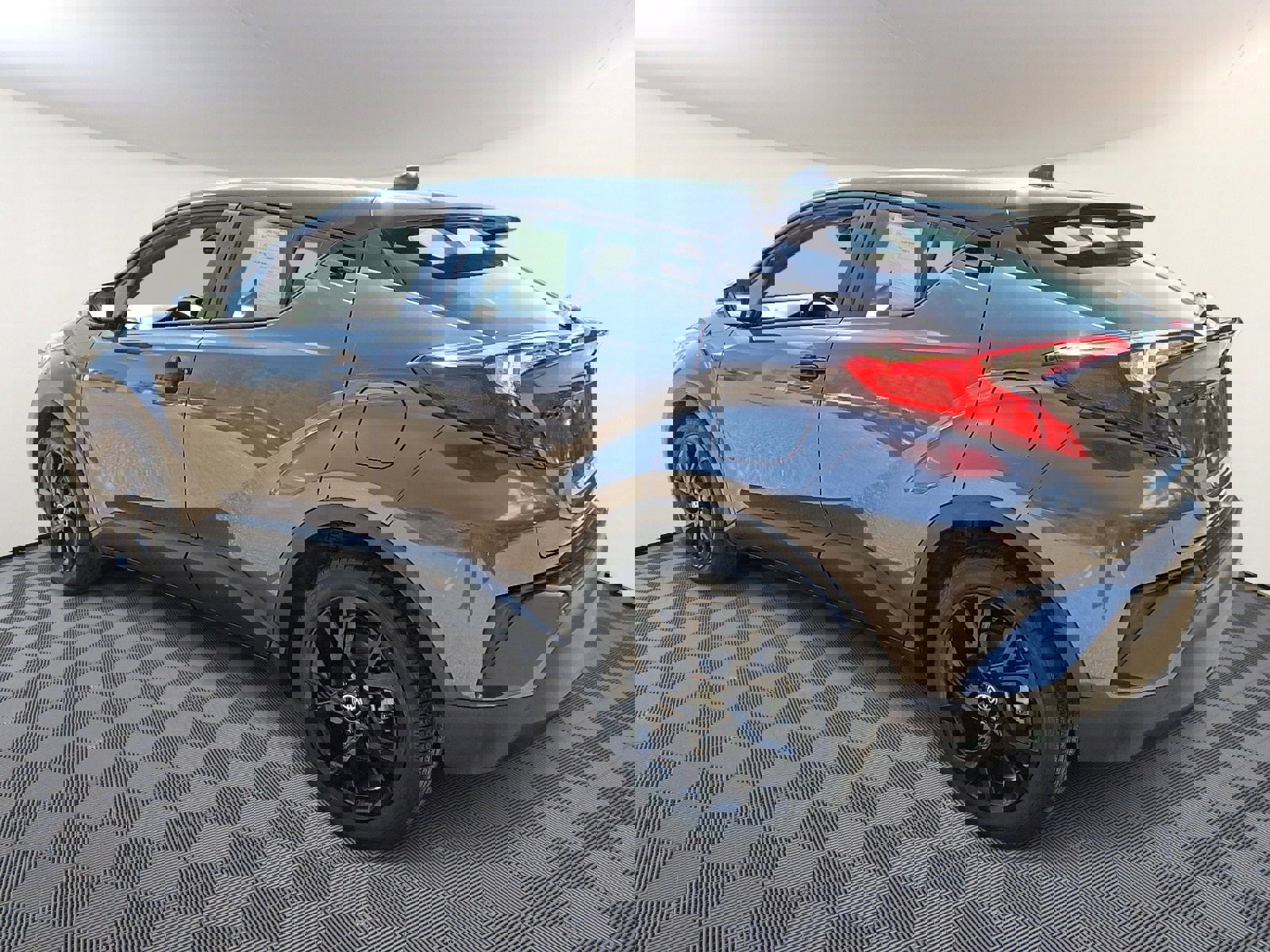 Used 2021 Toyota C-HR Nightshade image 4