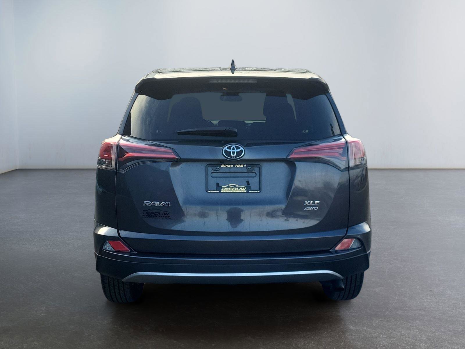 Used 2018 Toyota RAV4 XLE image 4