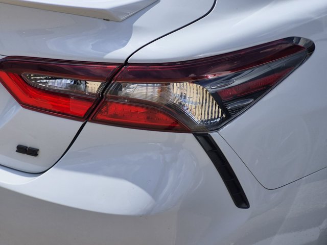 Used 2024 Toyota Camry SE FWD image 9